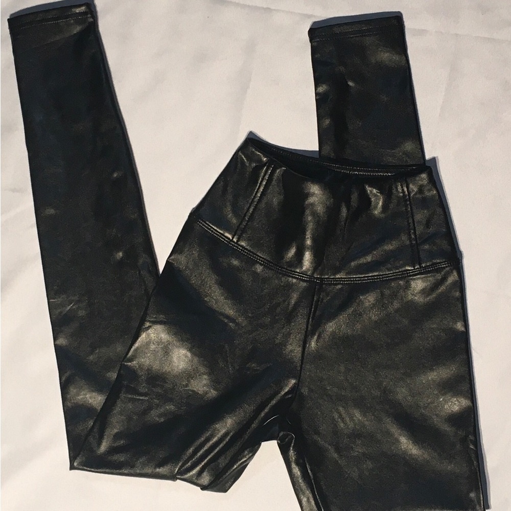 Black - super soft - faux leather- leggings- size XXS - Sexy Shiny women’s pants